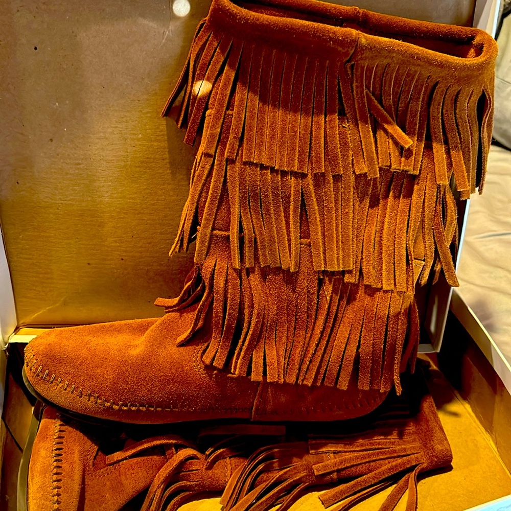 Minnetonka moccasin fringe boots